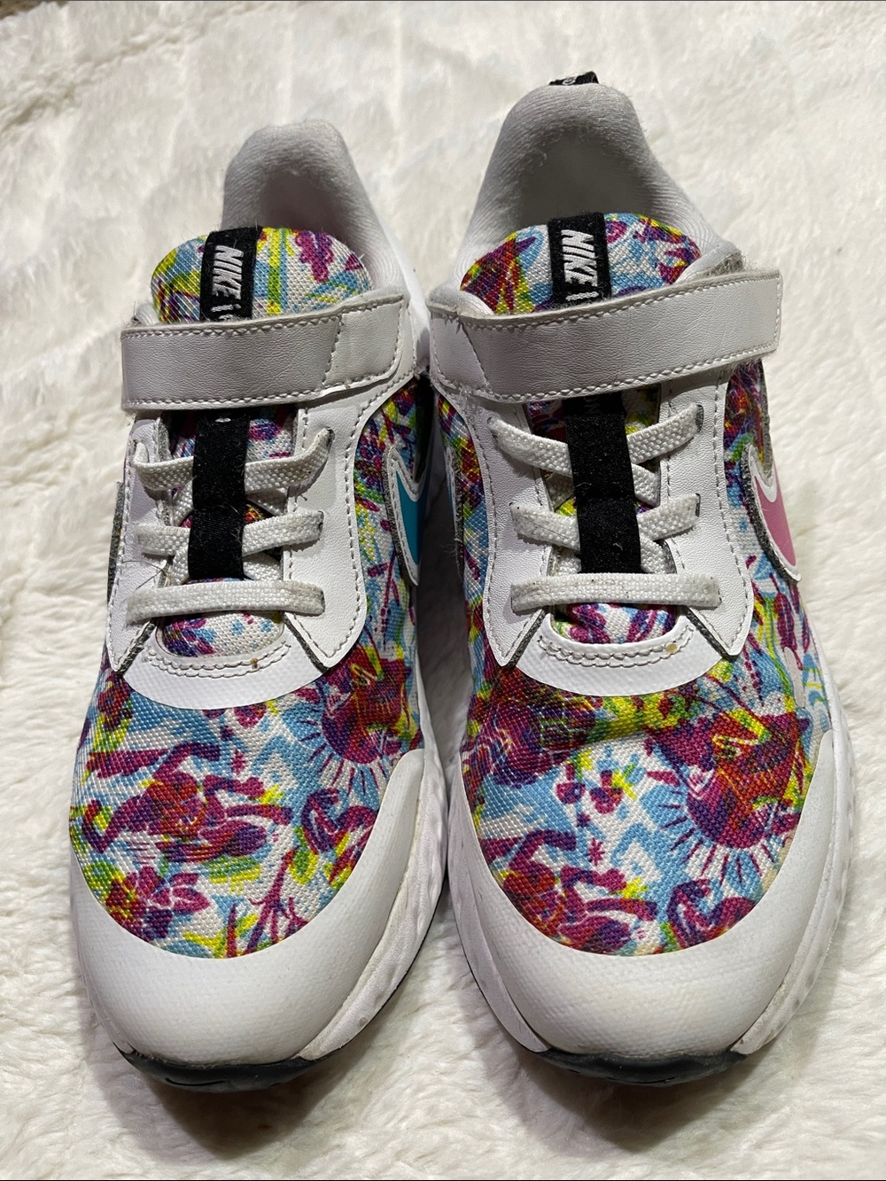 Nike Revolution 5 White Floral Print Athletic Shoes